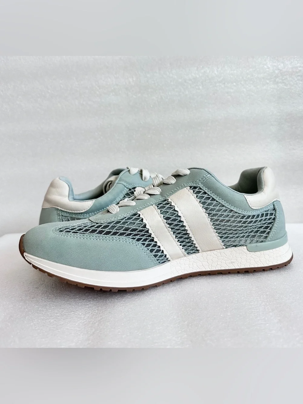 NWOT. DV by Dolce Vita JAMMY Sage Green Mesh Sneakers Size 8